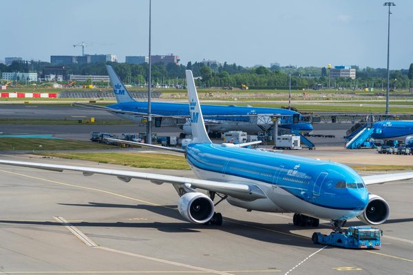 Wie findet man umweltfreundliche Reisemöglichkeiten und welche Optionen gibt es?